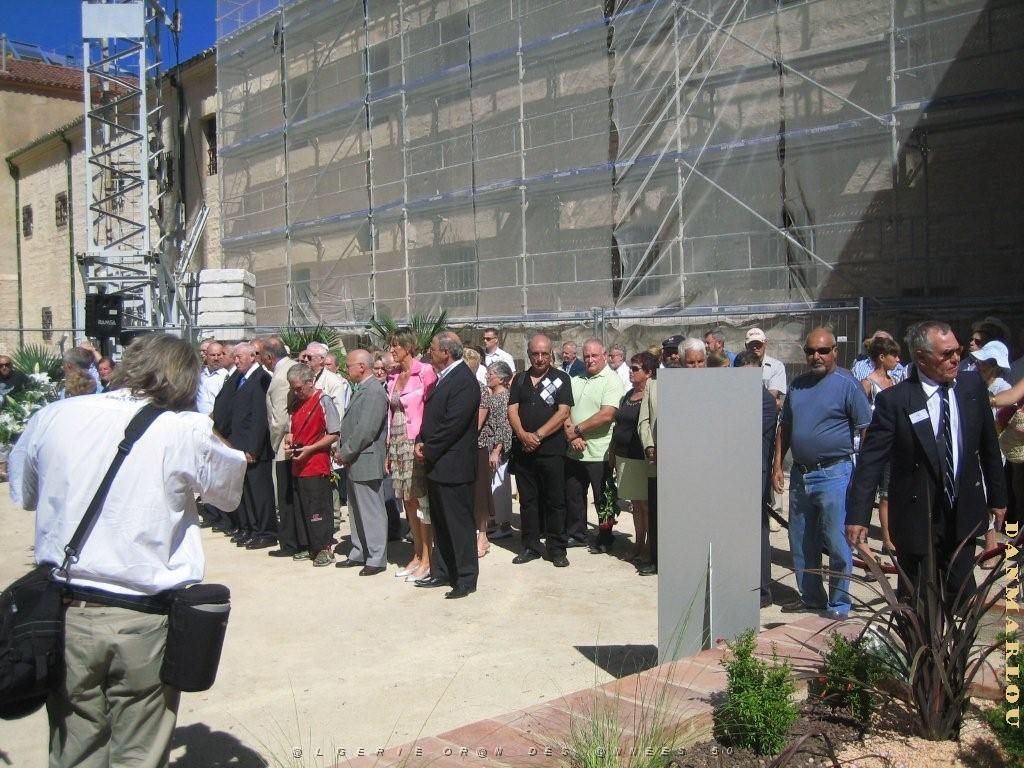 commemoration du MASSACRE du 5 juillet 1962  au mur des disparus 021.jpg